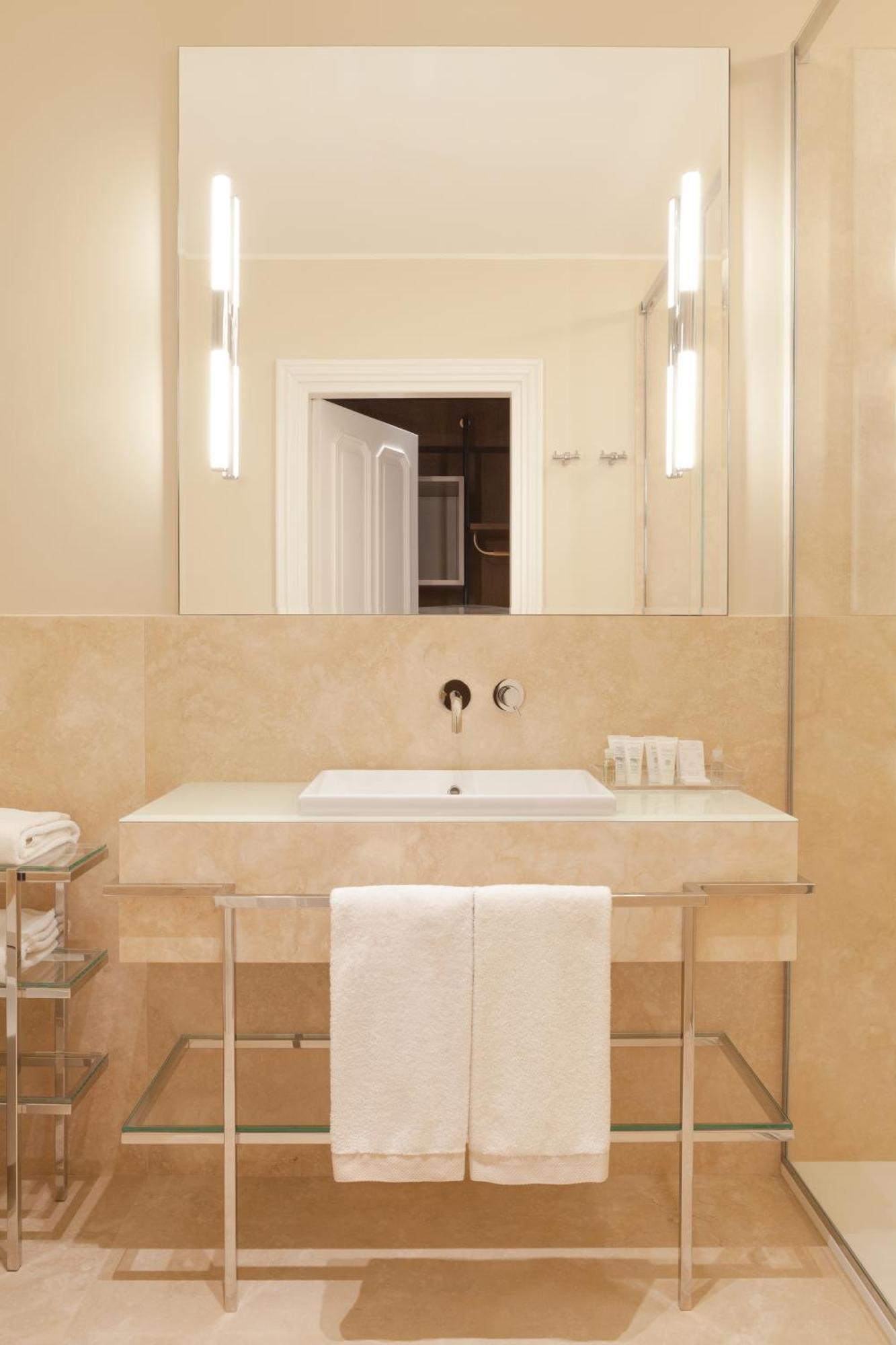 Amabilia Suites Milán Habitación foto